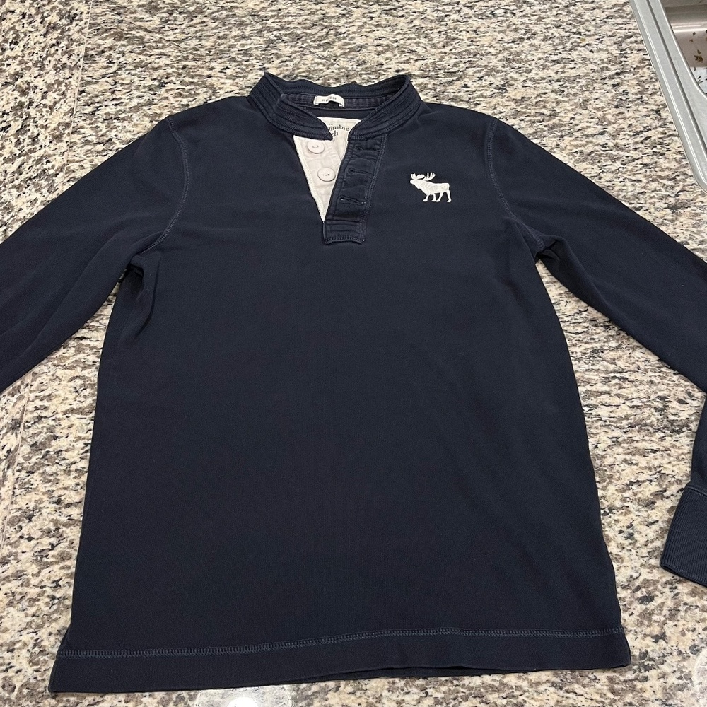 Abercrombie and Fitch Henley muscle T long sleeve black MED Moose Logo Unisex